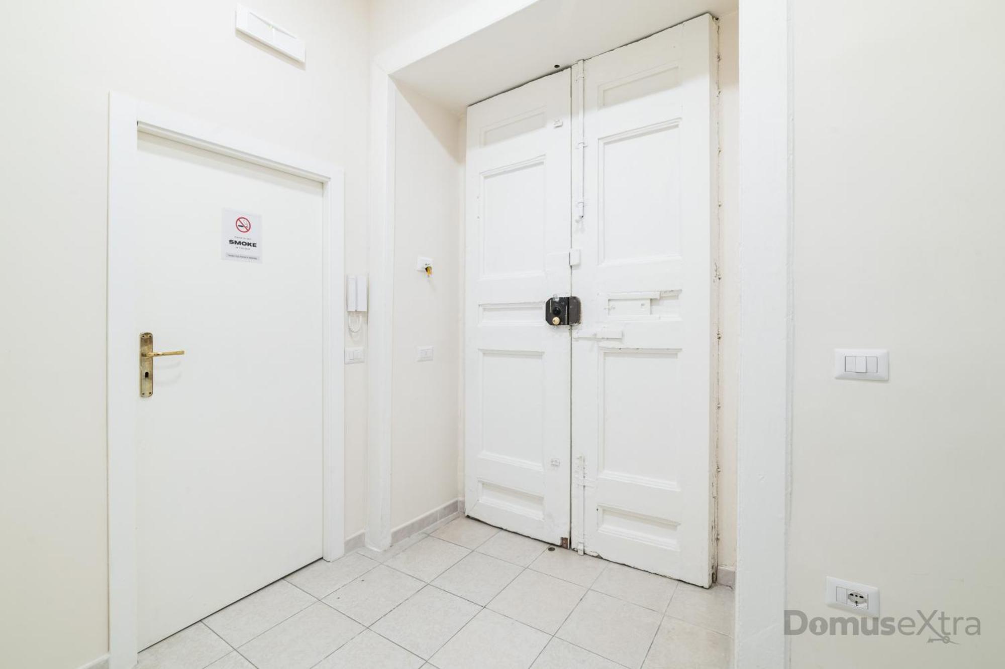 31 Saint Paul'S Apartment By Domusextra Napoli Ngoại thất bức ảnh